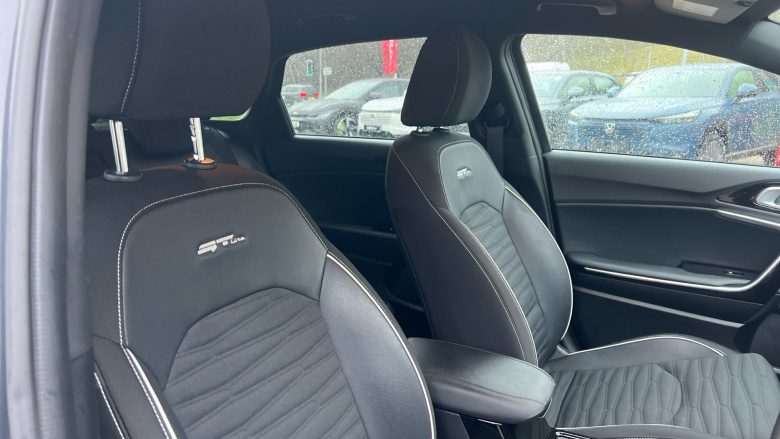 Kia Ceed 1.5T GDi ISG 138 GT-Line 5dr DCT Petrol Hatchback